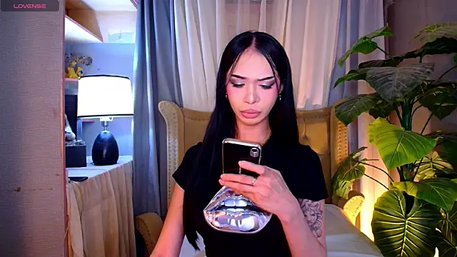 Snapshot of UrMassiveCockSabrinaOnTop chatting on 13, 1, 2026 UrMassiveCockSabrinaOnTop online show from 13, 1, 2026