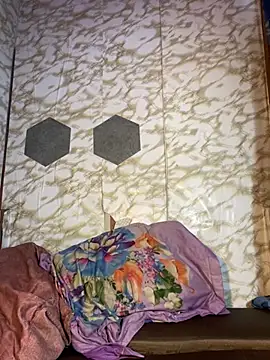 Snapshot of youryummybaby chatting on 17, 10, 2025 youryummybaby online show from 17, 10, 2025