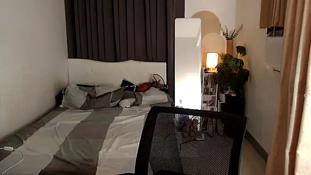 Snapshot of Ur_QueenCamilla chatting on 30, 10, 2025 Ur QueenCamilla online show from 30, 10, 2025