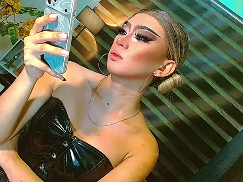 Snapshot of Queen_yasii_88 chatting on 2, 7, 2026 Queen yasii 88 online show from 2, 7, 2026