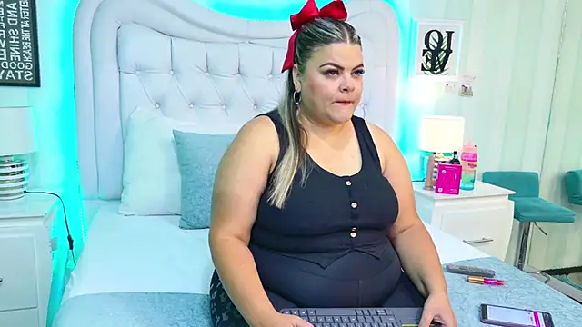 KiimBrooks online show from 10, 10, 2025