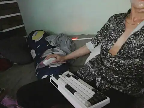 boyhigh1997 online show from 21, 10, 2025