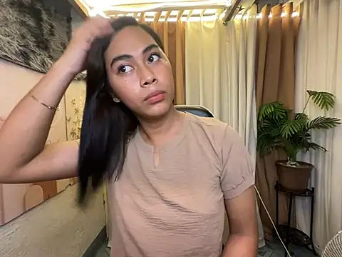 Snapshot of Sweetasian_cum chatting on 24, 5, 2026 Sweetasian cum online show from 24, 5, 2026