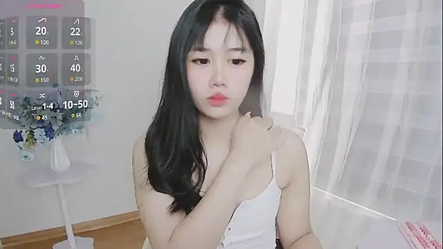 Snapshot of -Rose-Lucky- chatting on 24, 9, 2025 -Rose-Lucky- online show from 24, 9, 2025