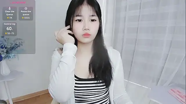 Snapshot of -Rose-Lucky- chatting on 1, 10, 2025 -Rose-Lucky- online show from 1, 10, 2025