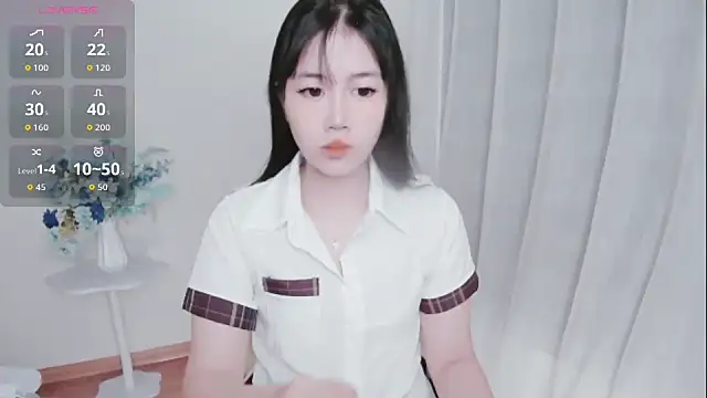 Snapshot of -Rose-Lucky- chatting on 7, 10, 2025 -Rose-Lucky- online show from 7, 10, 2025