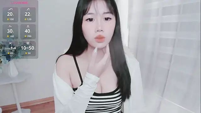 Snapshot of -Rose-Lucky- chatting on 9, 10, 2025 -Rose-Lucky- online show from 9, 10, 2025