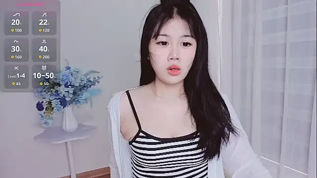 Snapshot of -Rose-Lucky- chatting on 16, 10, 2025 -Rose-Lucky- online show from 16, 10, 2025