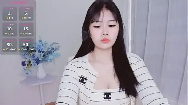 Snapshot of -Rose-Lucky- chatting on 16, 10, 2025 -Rose-Lucky- online show from 16, 10, 2025