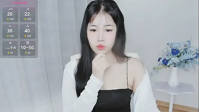 Snapshot of -Rose-Lucky- chatting on 11, 11, 2025 -Rose-Lucky- online show from 11, 11, 2025