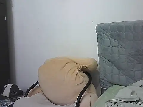 morenocabro10 online show from 23, 11, 2025