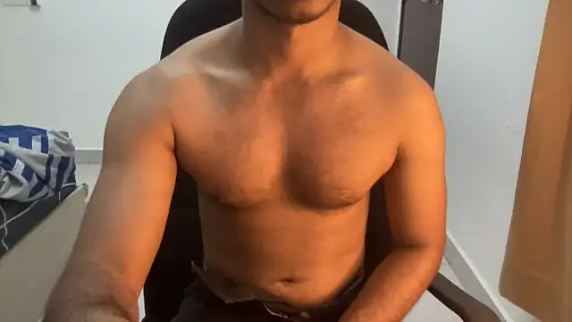 Snapshot of Hotmaskedboi chatting on 8, 9, 2025 Hotmaskedboi online show from 8, 9, 2025