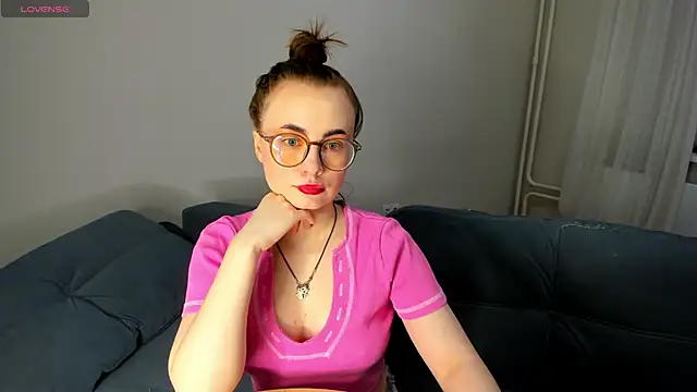 Snapshot of MewStella chatting on 6, 4, 2026 MewStella online show from 6, 4, 2026