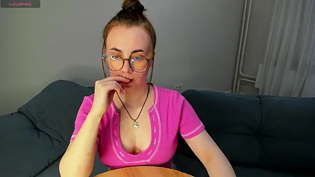 Snapshot of MewStella chatting on 16, 4, 2026 MewStella online show from 16, 4, 2026