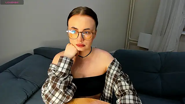 Snapshot of MewStella chatting on 8, 5, 2026 MewStella online show from 8, 5, 2026