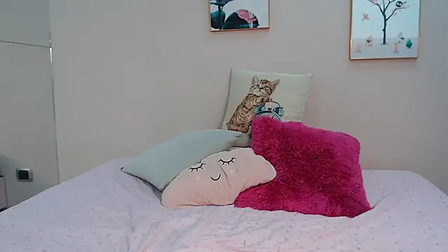 zooombee online show from 11, 9, 2025