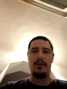 Snapshot of hugecock4u1990 chatting on 21, 9, 2025 hugecock4u1990 online show from 21, 9, 2025