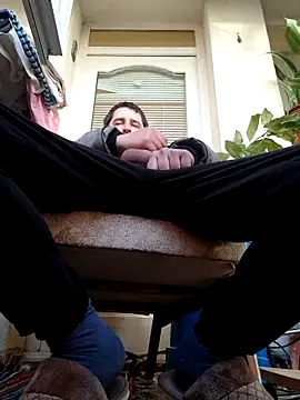 Snapshot of hugecock4u1990 chatting on 14, 11, 2025 hugecock4u1990 online show from 14, 11, 2025