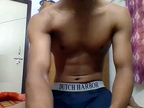 Snapshot of modelguyyy chatting on 28, 10, 2025 modelguyyy online show from 28, 10, 2025