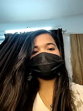 Snapshot of luv_johrrra chatting on 28, 9, 2025 luv johrrra online show from 28, 9, 2025