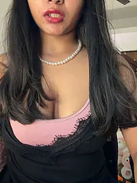 Snapshot of luv_johrrra chatting on 2, 6, 2026 luv johrrra online show from 2, 6, 2026