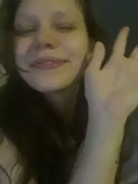 Snapshot of Lunliss chatting on 15, 11, 2025 Lunliss online show from 15, 11, 2025