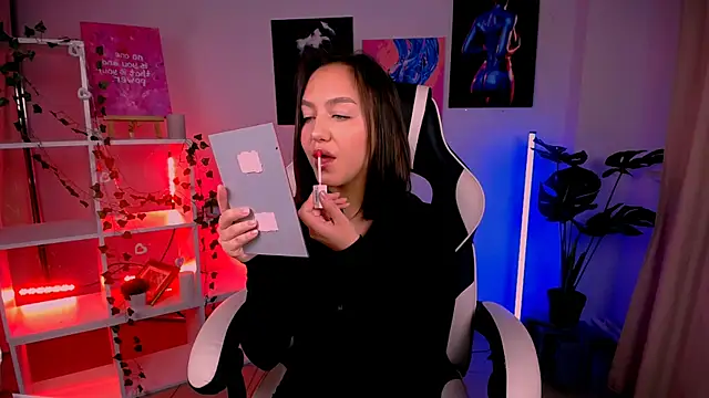 CindySparkl online show from 7, 10, 2025