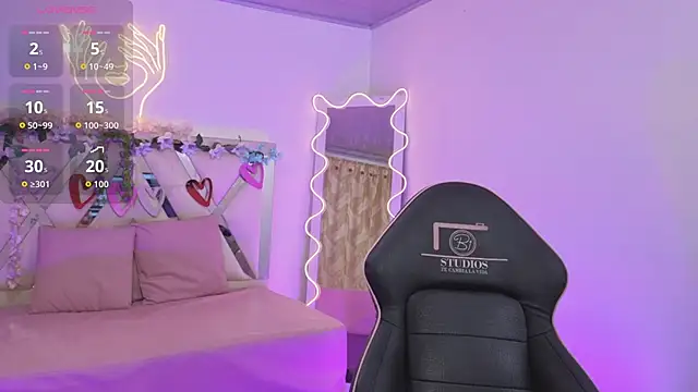 Snapshot of chleo_tay chatting on 9, 10, 2025 chleo tay online show from 9, 10, 2025