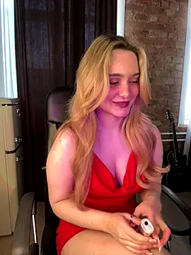 Snapshot of Chloe_Ravens chatting on 19, 10, 2025 Chloe Ravens online show from 19, 10, 2025