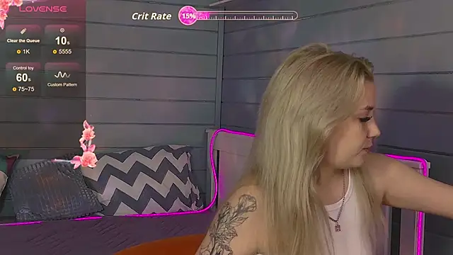 Snapshot of Crystal_Jull chatting on 20, 9, 2025 Crystal Jull online show from 20, 9, 2025