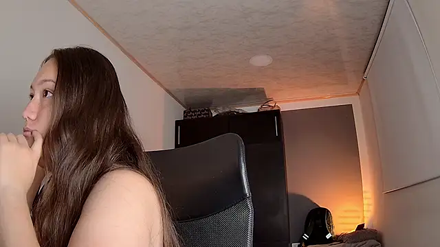 Snapshot of Violet_moon24 chatting on 23, 9, 2025 Violet moon24 online show from 23, 9, 2025
