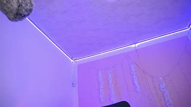 Violet moon24 online show from 12, 11, 2025