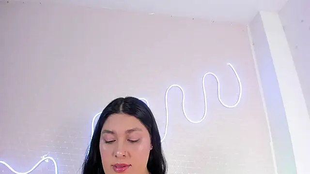 missweetpeach online show from 9, 11, 2025