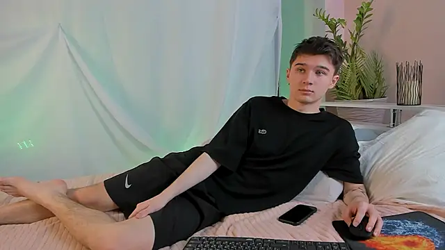 Snapshot of SherlockMax chatting on 7, 2, 2026 SherlockMax online show from 7, 2, 2026