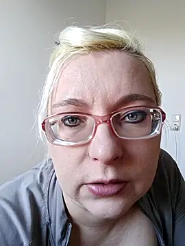 Snapshot of VikaKing chatting on 16, 1, 2026 VikaKing online show from 16, 1, 2026