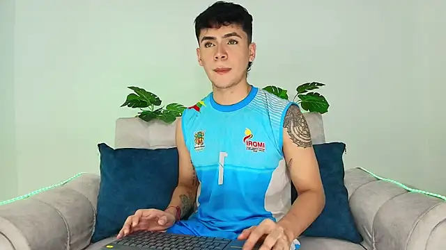 CamiiGuzmanX online show from 12, 9, 2025