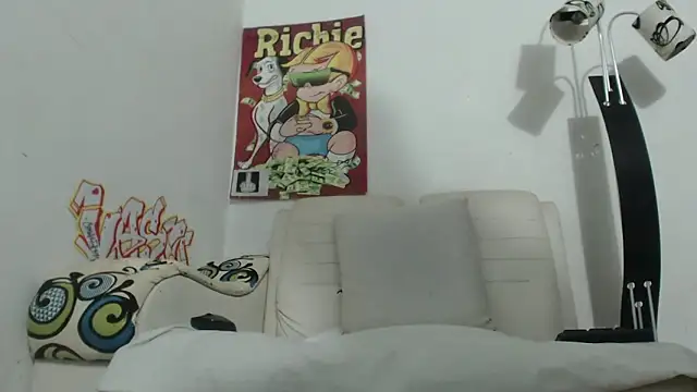 Snapshot of Thomasjons_ chatting on 10, 2, 2026 Thomasjons online show from 10, 2, 2026