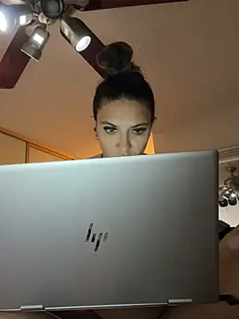 Chicagobabe online show from 15, 4, 2026