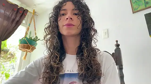 camille delrey online show from 18, 12, 2025