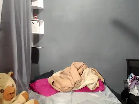 urseductivebarbie xx online show from 18, 12, 2025