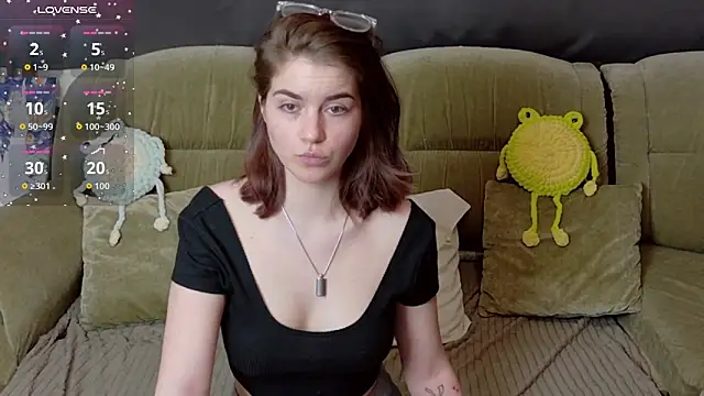 ElzaBlis online show from 6, 4, 2026