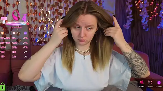 Snapshot of Rina_Panic chatting on 7, 2, 2026 Rina Panic online show from 7, 2, 2026