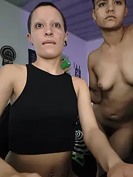 Snapshot of plutonbluemooon333 chatting on 28, 6, 2026 plutonbluemooon333 online show from 28, 6, 2026