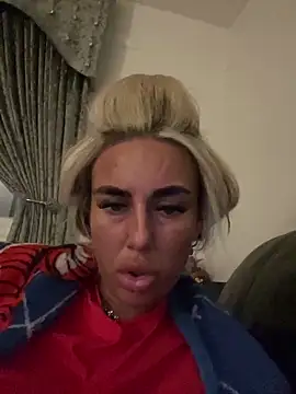 EllieMaeBaby online show from 18, 4, 2026