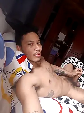 Snapshot of RuiMaddoox chatting on 3, 10, 2025 RuiMaddoox online show from 3, 10, 2025