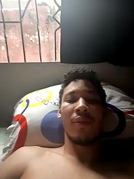 Snapshot of RuiMaddoox chatting on 6, 10, 2025 RuiMaddoox online show from 6, 10, 2025