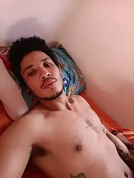 Snapshot of RuiMaddoox chatting on 26, 11, 2025 RuiMaddoox online show from 26, 11, 2025