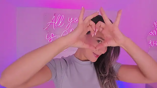 Snapshot of aleksandramiller_ chatting on 21, 4, 2026 aleksandramiller online show from 21, 4, 2026