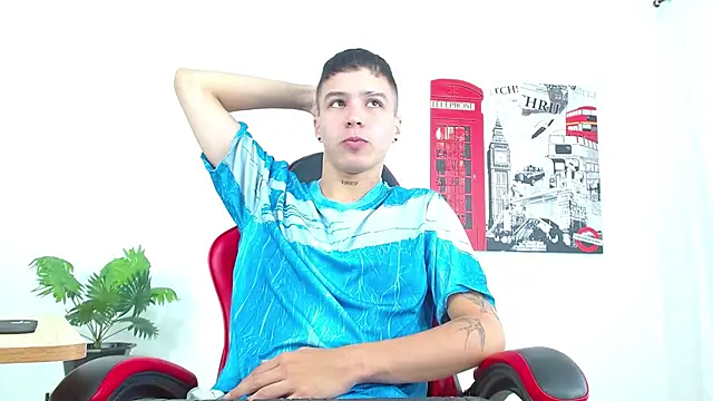 Snapshot of Cumandres18 chatting on 30, 9, 2025 Cumandres18 online show from 30, 9, 2025