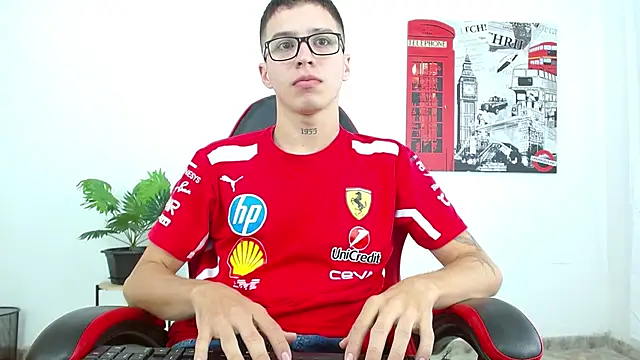 Snapshot of Cumandres18 chatting on 15, 10, 2025 Cumandres18 online show from 15, 10, 2025